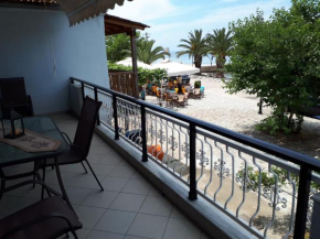 POPI 'S HOME, Skala Sotiros